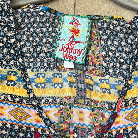 JOHNNY WAS Dolce Drapey Short Sleeve Top with Floral Detail Size Large - Picture 5 of 9